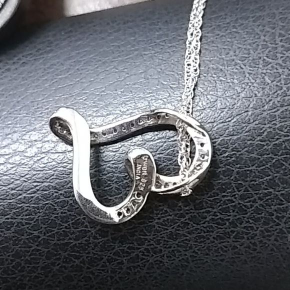 Gorgeous heart shaped 925 pendant and chain neckla - Picture 4 of 5